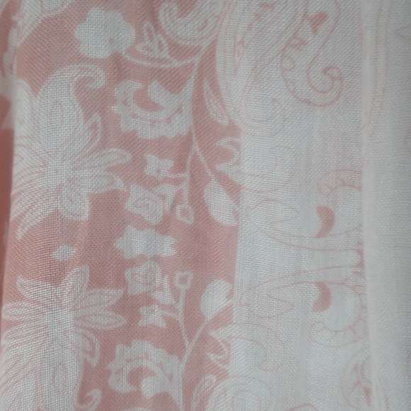 BOHO Wrap Pastel Pink Paisley/Floral Pattern Fringe Edges Cover-up, Scarf Shawl - Picture 5 of 7